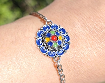 Magnifique bracelet kabyle avec chaîne en acier inoxydable et pendentif en métal argenté émaillé, Bracelet berbère bracelet amazigh ethnique