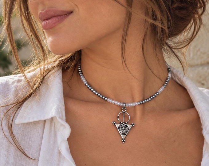Collier amazigh berbère femme - Collier Tizerzit– collier berbère- collier ethnique- bijoux amazighs. Fait main