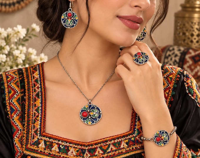 Eléments de parure femme- amazigh kabyle berbère traditionnelle minimaliste avec une chaîne– Parure ethnique - parure kabyle