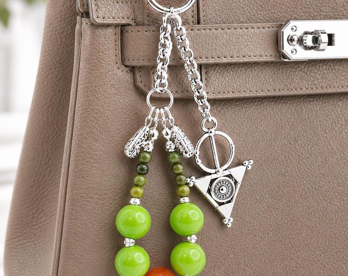 Magnifique bijou pour sac à main ou porte clé amazigh berbère, pierres naturelles - Chaine et anneau acier inoxydable.  Fait main