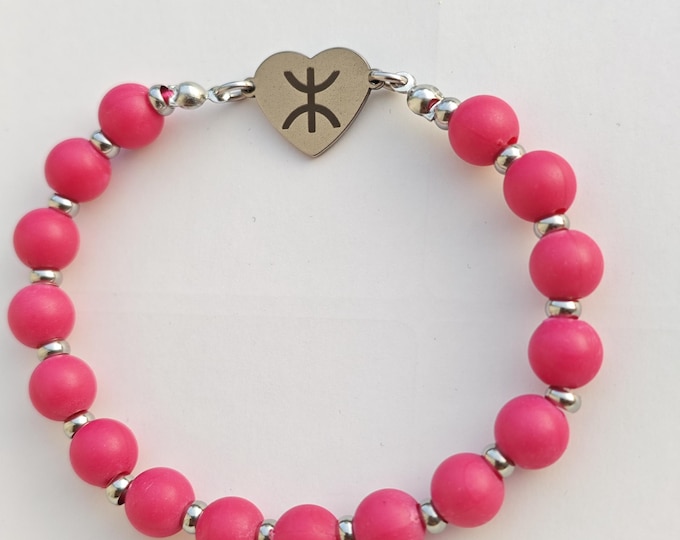 Bracelet élastique avec Yaz amazigh Acier Inoxydable et perles fantaisie roses –Bracelet avec taille personnalisable