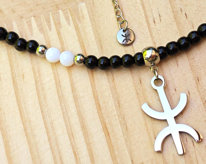 Magnifique collier en pierres naturelles pour homme avec le ⵣ amazigh– collier berbère- FAIT MAIN en France- Grande qualité acier inoxydable