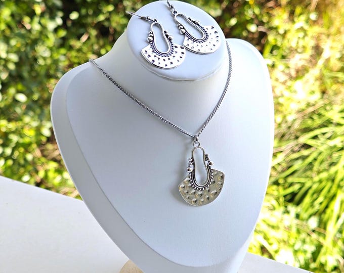 Parure métal argenté et inox - parure inspiration amazigh berbère femme - ethnique- bijoux amazighs.