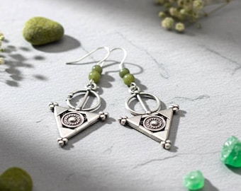 Boucles d'oreilles femme amazigh berbère  -Tizerzit– avec petites pierres naturelles vertes - berbère - ethnique - amazigh. Fait main