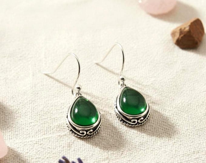 Boucles d'oreilles femme minimalistes en pierre verte en verre – boucles d'oreilles élégantes et légères