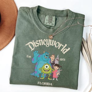 Camisetas personalizadas Comfort Colors para a família Disneyworld, camisetas retrô do Mickey e seus amigos, blusa com personagens da Disney, camiseta de gola redonda para viagem em família. imagem 5