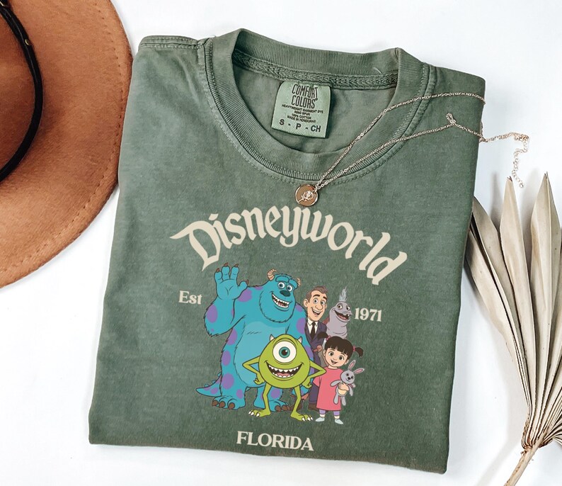 Camisetas personalizadas Comfort Colors para a família Disneyworld, camisetas retrô do Mickey e seus amigos, blusa com personagens da Disney, camiseta de gola redonda para viagem em família. imagem 5