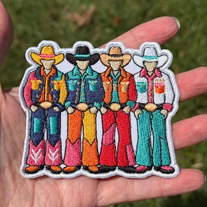 Broderad lapp med retro cowboysquad | Färgglad westernhatt, jacka och väska (strykbar)