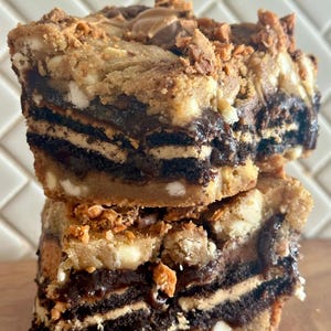 Butterfinger Peanut Butter Brownie Cookie Bars