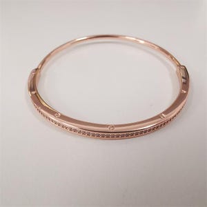 ale s925  pandora rose gold signature pave classic bangles