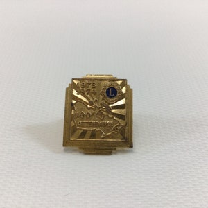 Vintage Lions Club International Hat Pin 100% Attendance 1974 San Francisco