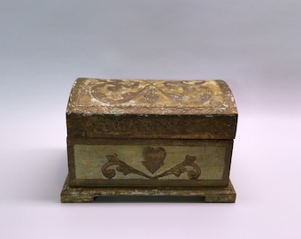 Humpback Florentine Gold Gilt Trinket Jewelry Box Handmade in Italy Vintage Vanity Decor