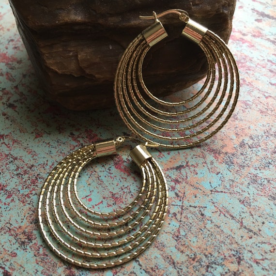 Mod Wire Hoop Earrings Gold Tone Stacked Multi Pi… - image 1