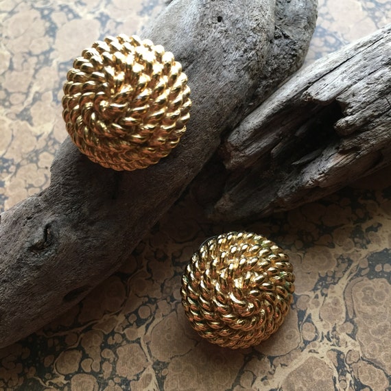 Monet Stud Earrings Vintage Gold Tone Chunky Chai… - image 1