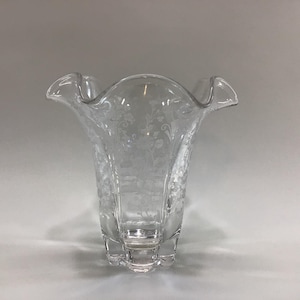 Elegant Glass 5&quot; Vase Floral Motif Vintage Home Decor