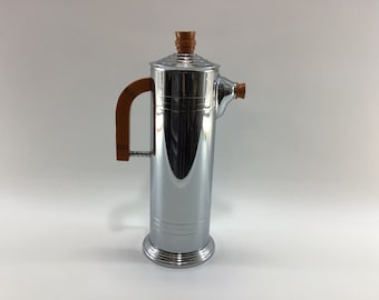 Cocktail Shaker Art Deco Barware Decor Butterscotch Bakelite / Chromium Finish
