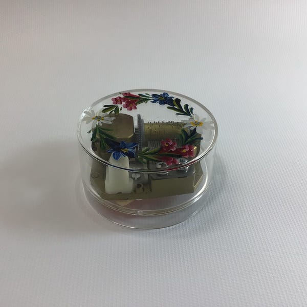 Cleana Arts Mountain Tunnel Music Box - Handcrafted Beech Wood Mechanical Music Box - View #6