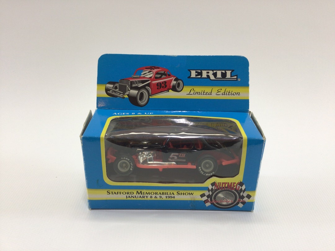 Ertl Nutmeg 1/64 Scale Modified Stock Car Racer B094 Vintage Diecast