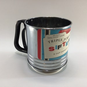Maynard Sifter 5 Cup Triple Screen Black Handle Vintage Kitchen Collectible Utensils