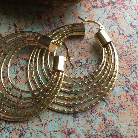 Mod Wire Hoop Earrings Gold Tone Stacked Multi Pi… - image 7