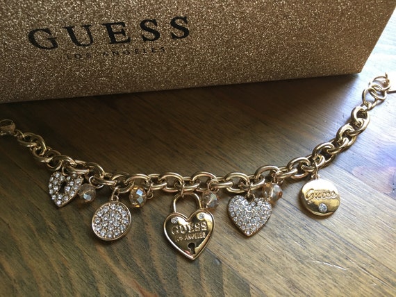 guess heart charm bracelet