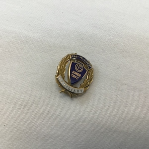 Vintage Past President Junior C of C Auxiliary Chamber of Commerce Pin