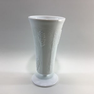 Milk Glass Colony Vase 10&quot; Indiana Glass Co Vintage Floral Arranging Home Decor Table Centerpiece