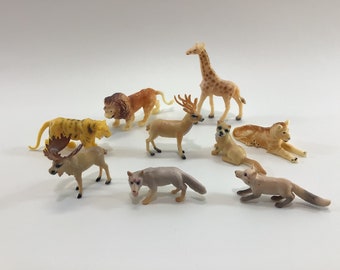 10 Assorted Mini Jungle Zoo Plastic Animal Figures Elephant Tiger Giraffe  Toys