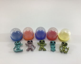 1980s Alien Extreme Sports Vintage Toy Gumball Vending Machine Prize Lot of 5 Random Figures in Capsule