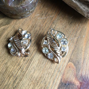 Rhinestone Earrings Gold Tone Clip On Vintage Women's Fashion Jewelry