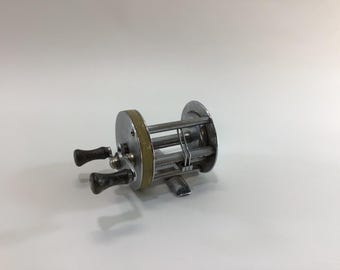 Vintage Shakespeare Triumph Fishing Reel: 1958 Model HC, USA Made - Etsy