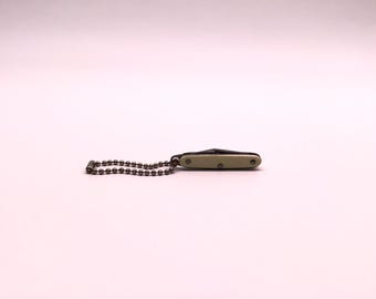 Single Blade Bead Chain 2" Pocket Knife Vintage Made in USA Gumball Machine Prize Toy