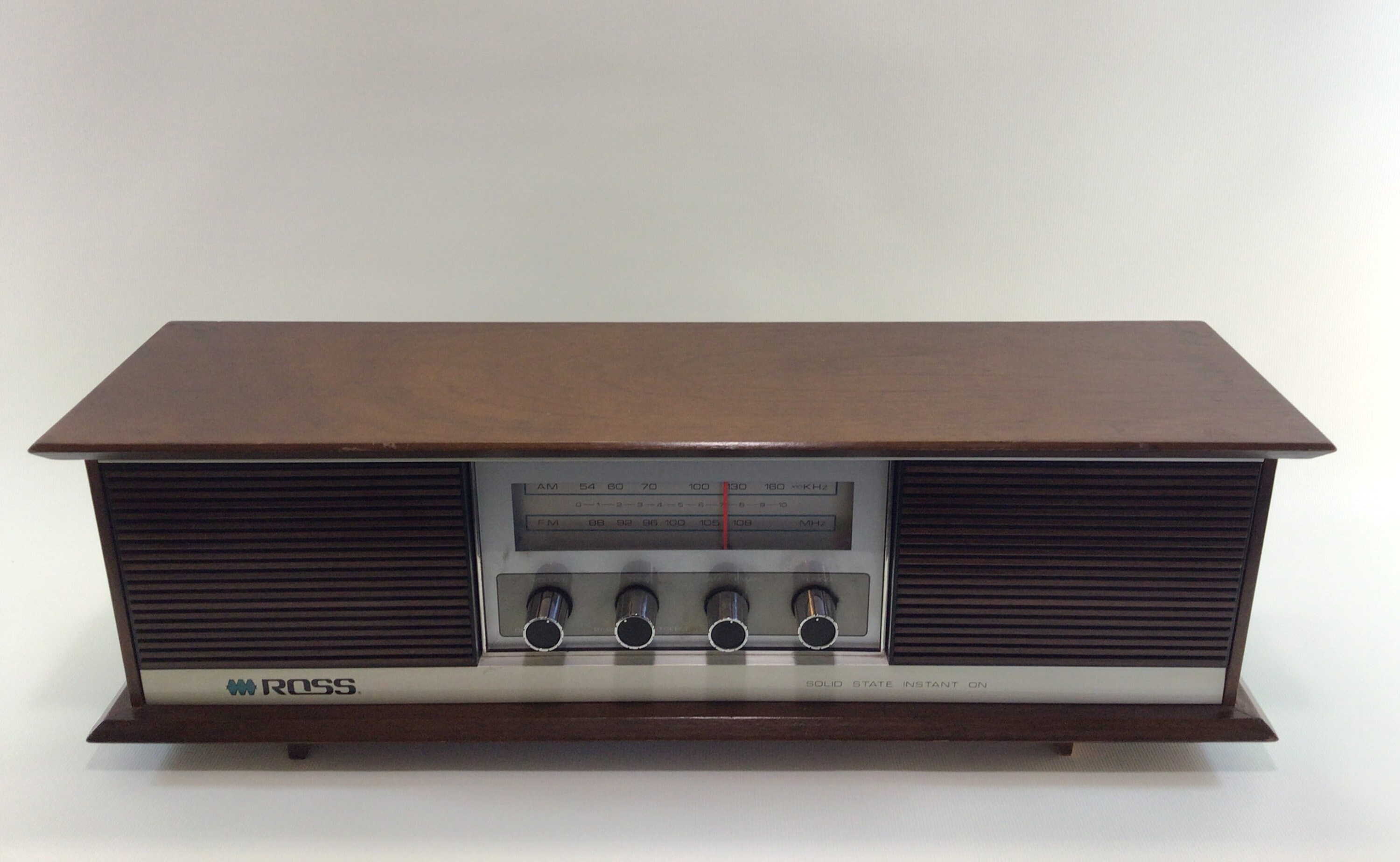 Ross Model 5060 AM FM Wood Cabinet Radio Vintage Audio Electronics