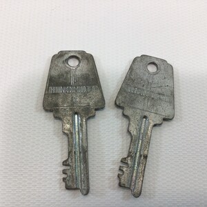 Vintage Hinomoto Luggage Key Set