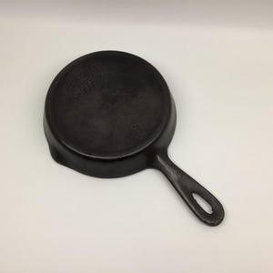 Cast Iron Skillet Favorite Piqua Ware No 3 Vintage Quality Made Country Kitchen Cookware