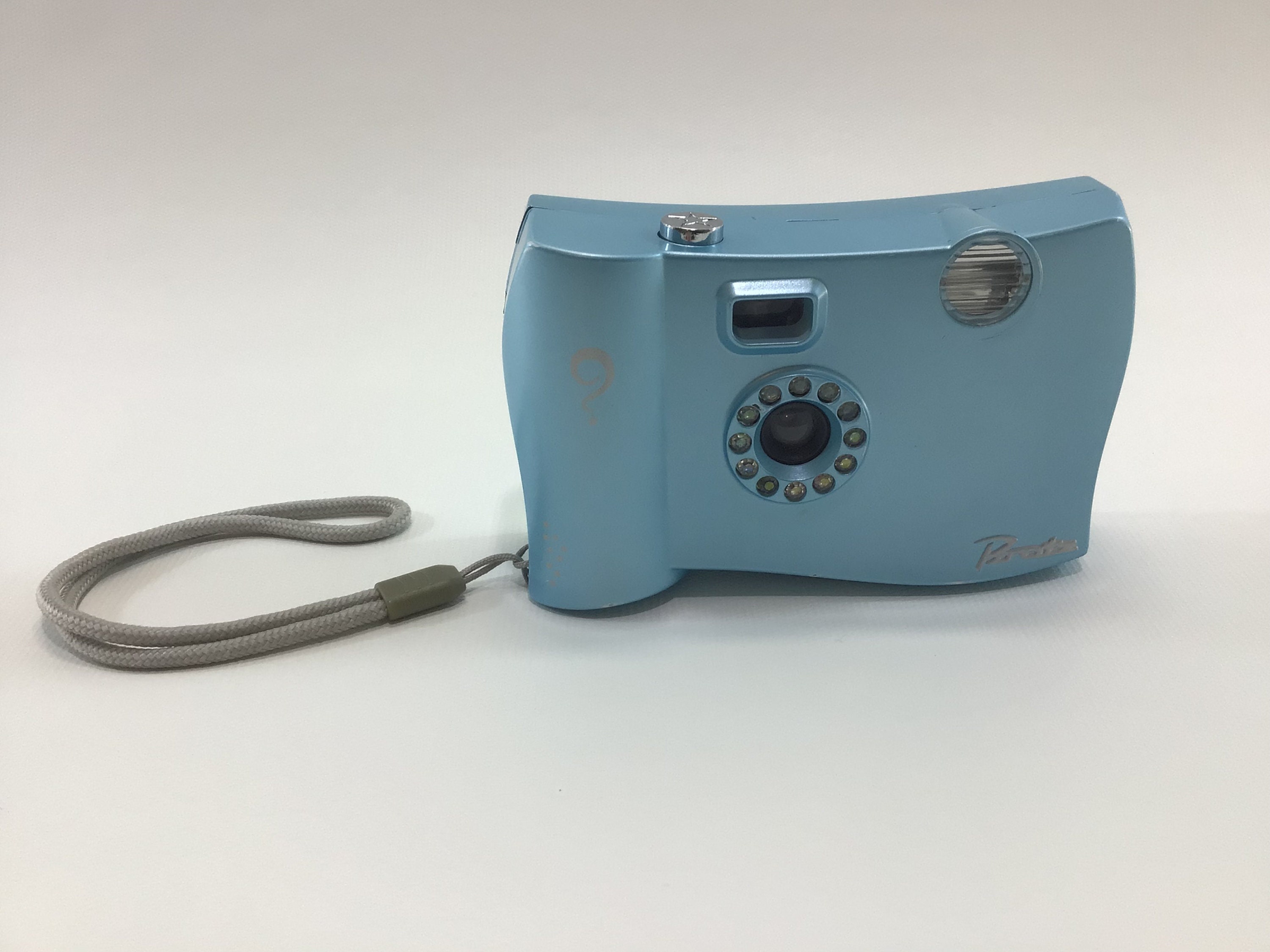 Bratz Electric Funk Blue Glimmerin' Glam Cam 35mm Film Camera