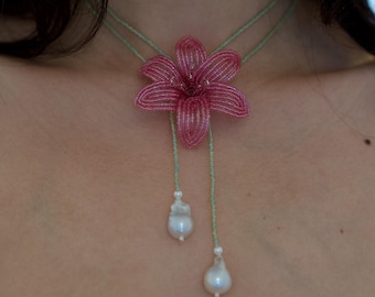 beaded lily necklace