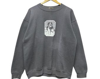 Vintage Volcom Stone Grafik Sweatshirt mit Rundhalsausschnitt Made in USA Skate Surf Grey