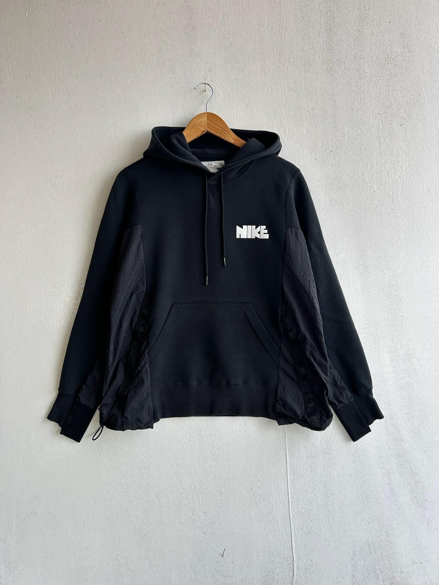 NIKE × Sacai パーカー size: XS Nike X Sacai Hoodie Black Panel Tech Pullover | Minimal Swoosh