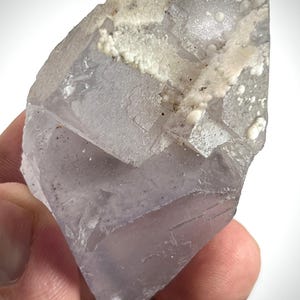 Gewicht: 133Gram Extrem seltener Top schöner Fluorit mit Calcit aus Pakistan