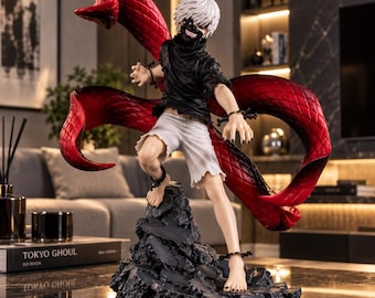Statuetta in PVC di Ken Kaneki da 22 cm, tratta dall'anime Tokyo Ghoul, con maschera e viso intercambiabili.