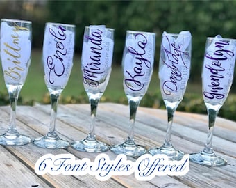 Bridesmaid Champagne Glasses / Bridesmaid Gifts / Personalized Wedding Party Gifts / Bridesmaid Glasses / Personalized Champagne Flute