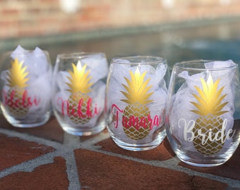 Pineapple Stemless Wine Glass - Personalized Bridesmaid Wine Glasses Stemless with Gold Pineapple Decal with Name