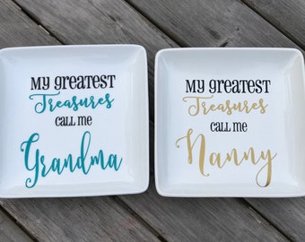 Personalized Mothers Gift, Grandmother Jewelry, Personalized Ring Dish for mom, new grandmother gift