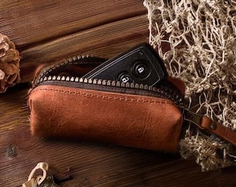 Personalized leather key pouch, Zipper key pouch, Leather key holder case, Leather key bag, Handmade key pouch, Monogram key wallet