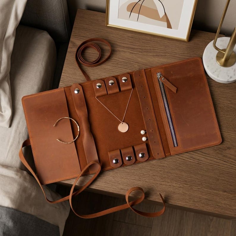 Leder Reise Schmuck Etui, Leder Schmuck Aufbewahrung, Reise Schmuck Organizer, Schmuckrolle, Schmuck Organizer, Schmuck Etui Bild 2