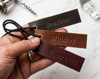 Personalisierte Leder Flasche Tag, Whisky-Dekanter Tag, Bourbon Flasche Tag, Weinanhänger, Benutzerdefinierte Leder Flasche Etikett, Hausbar Geschenke für Männer