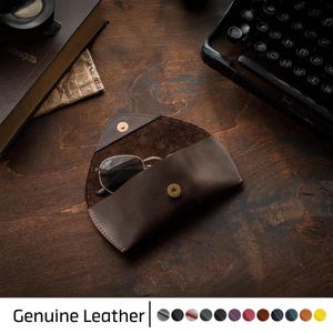 Personalized leather glasses case, Leather sunglasses pouch, Handmade glasses case, Sunglasses case with snap, Engraved sunglass case