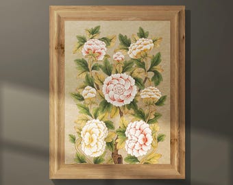 Può includere: Una stampa floreale incorniciata con un'illustrazione botanica. L'opera presenta fiori bianchi e rosa simili a peonie con centri gialli e foglie verdi su uno sfondo beige. La cornice è in legno chiaro.