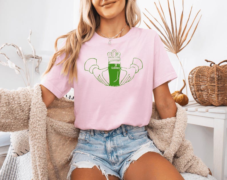 Guinness Claddagh Shirt, St Patrick's Day Beer Tee, Irish Lucky Gift Bild 6